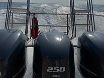 3 x 250 PS Aussenbordmotoren